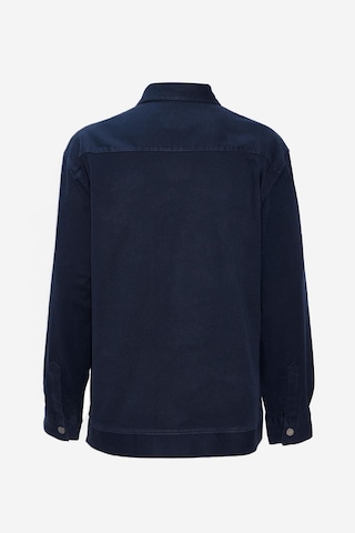 Tudors Erkek Relax Fit Rahat Kesim Gabardin Likralı Yandan Cepli Lacivert Ceket Gömlek-32834 Lacivert