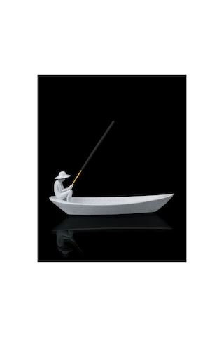 Kayıkta Balıkçı Figürü Dekoratif Tütsülük Beyaz - 860804131 Kayıkta Balıkçı Figürü Dekoratif Tütsülük Beyaz - 860804131