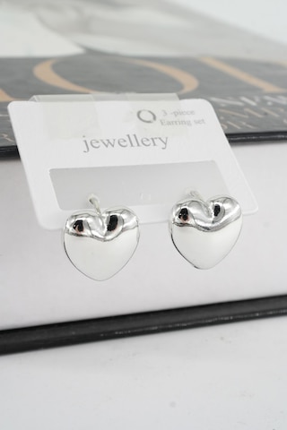 Byzeynaaksesuar Kadın Vip Seri Kalp Figürlü Küpe