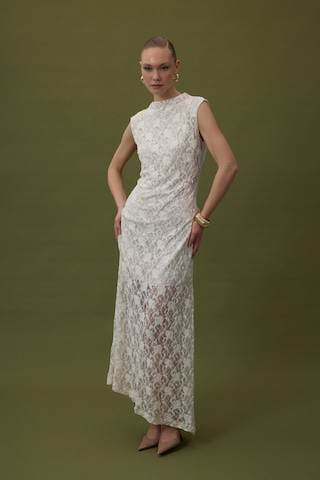 Sateen Dantel Kolsuz Elbise - Bej-137061 Bej