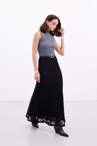 Sateen Dantelli Uzun Etek - Siyah-136891 Siyah