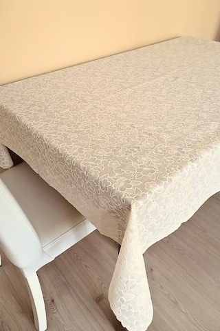 Dantel Motifli Muşamba Masa Örtüsü 140 X 180 Cm - Krem Renk-çiçek