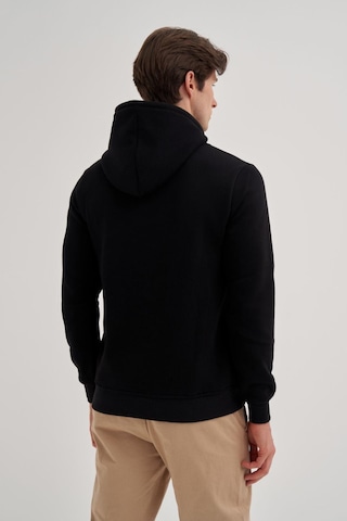 Cazador 5149 Erkek 3 İplik Sweatshirt Siyah