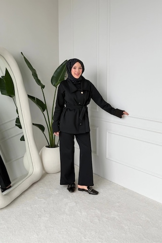 Mihran Butik Sophie Model Bel Kemer Ve Düğme Detaylı Kadın Takım Siyah Siyah