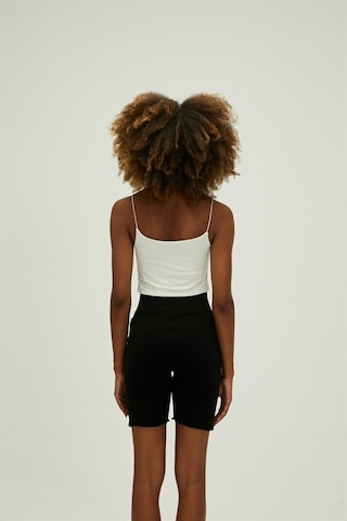 Bad Bear Vinyasa Kadın Beyaz Yuvarlak Yaka Atlet 220323001-WHT