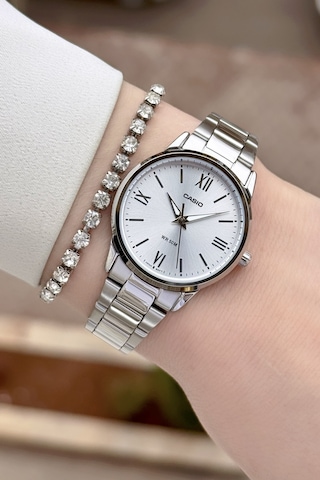 Casio Csıste254 Kadın Kol Saati Gümüş