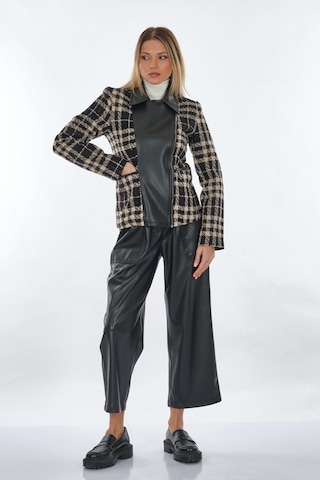 Unique Mode Gömlek Yaka Ekose Desenli Siyah Kadın Ceket Uw243001 001