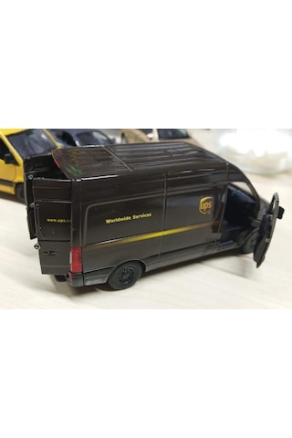 Kinsmart Oyuncak Metal Model Araba 1/36 Çek Bırak Mercedes Benz Ups Kargo Aracı