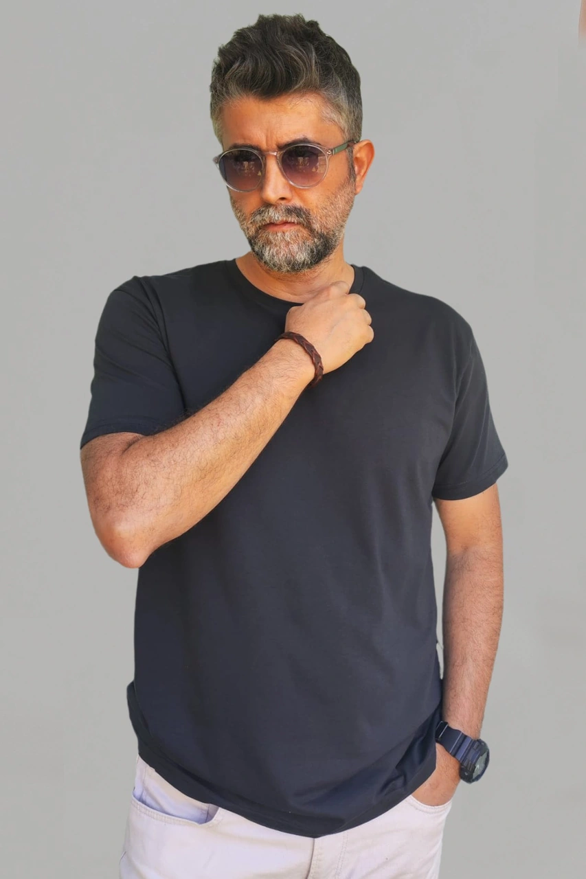 Erkek Siyah Slim Fit Bisiklet Yaka Pamuk Elastan Basic Tişört Vk-erkektişört-tekli Siyah