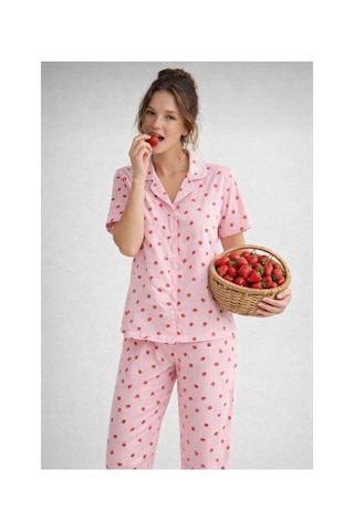 Rindahomewear Pamuklu Örme Kumaş Çilek Desenli Düğmeli Pijama Takım Çilek Baskılı