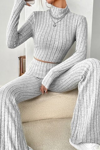 Veraura Lifestyle Kadın Gri Çizgili Boğazlı Crop Top Ve Yüksek Bel Pantolon Takım