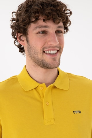 U.S. Polo Assn. Erkek Regular Fit Polo Yaka Sarı Basic Tişört 50306007-VR094