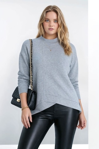 Mamayaga Kadın Yarım Dik Yaka Asimetrik Kesim Uzun Kol Büyük Beden Curve Sweatshirt Gri