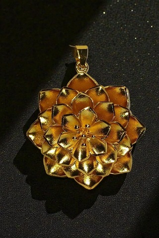 22 Ayar Altın Kaplama Lotus Çiçeği Madalyon Kolye Ucu 5 Cm Gold