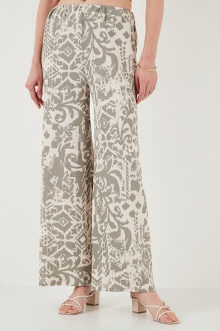 Lela Desenli Standart Fit Yüksek Bel Geniş Paça Bayan Pantolon 5869019 Olive