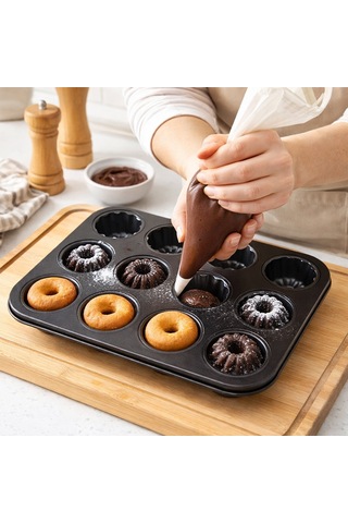 İbico İ22-378 Metal Muffin Ve Kek Kalıbı 12 Gözlü - Siyah Şekilli Çok Renkli
