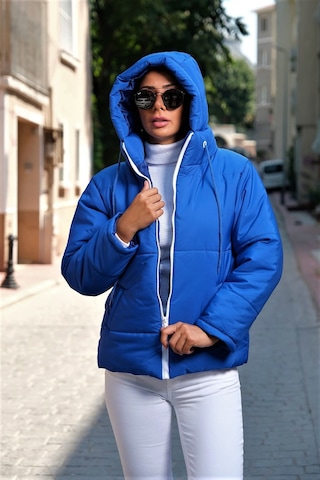 Kadın Saks Mavi Su Geçirmez Kapüşonlu Şişme Mont