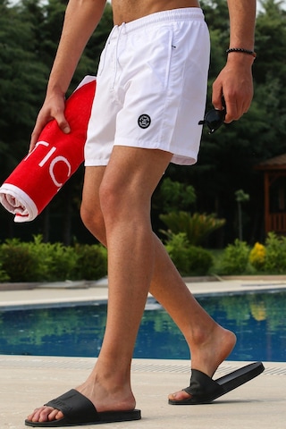 Madmext Madmext Beyaz Basic Deniz Şortu 4262-beyaz