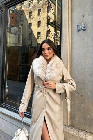 Neşeli Butik Kadın Yaka Çıkarılabilir Kürk Detaylı Düğmeli Deri Trençkot Nbstr1001 Bej