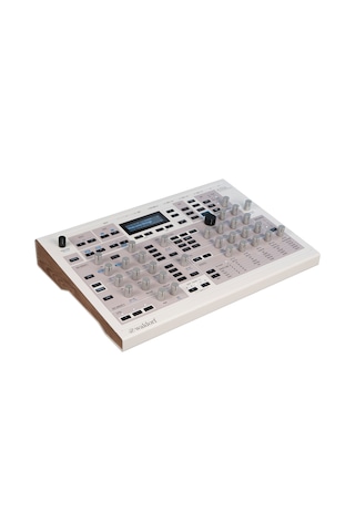 Waldorf Kyra virtual Analog Fpga-based Synthesizer