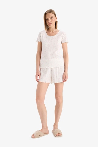 Defacto Regular Fit Pijama Takımı Kısa Kollu Pijama Üstü Esnek Belli Şort Pijama Altı-fall İn Love E4335ax25sper98 Ekru