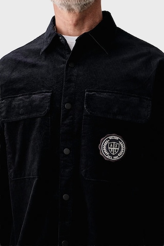 Armani Exchange Pamuklu Göğüs Cepli Kadife Gömlek Erkek Gömlek Xm003245 Af27114 Ub101 Lacivert
