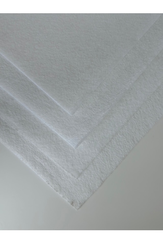 Beyaz Renk Metrelik Ince Keçe Kumaş Keçe 1 Mm Aktivite Keçesi Renkli Keçe 1 Metre 100 Cm X 100 Cm