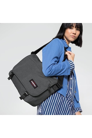 Eastpak Delegate Black Denim Omuz Çantası EK26E77H