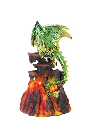 Volkanda Duran Dragon Figürü