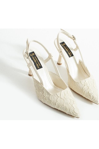 Lebibe Shoes Lısa Kadın Ekru Sivri Burun 7 Cm Topuklu Çiçek Dantel Desenli Rugan Slingback Ayakkabı