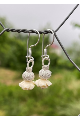 Gül Detaylı Gümüş Kazaziye Küpe Bej