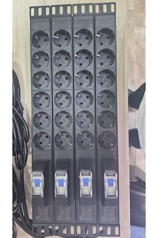 Lande Otomatik Sigortalı Grup Priz 19" Rack Alüminyum Gövde Siyah Renk 1. Sınıf Ürün