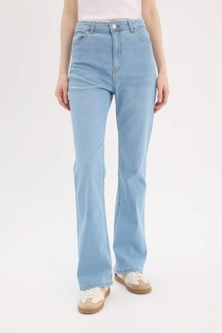 DeFacto Slim Flare Yüksek Bel Düz Paça Uzun Jean Kar Yıkamalı Pantolon D7973AX25SPNM39