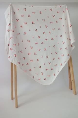 Ekru Çiçekli %100 Pamuklu 80x90 Cm Tek Kat Bebek Battaniye Ekru