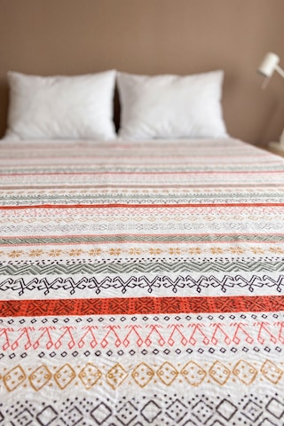 Şeritli Geometrik Desen Çift Kişilik Baskılı Pike & Yatak Örtüsü 200x230 Cm Çok Renkli