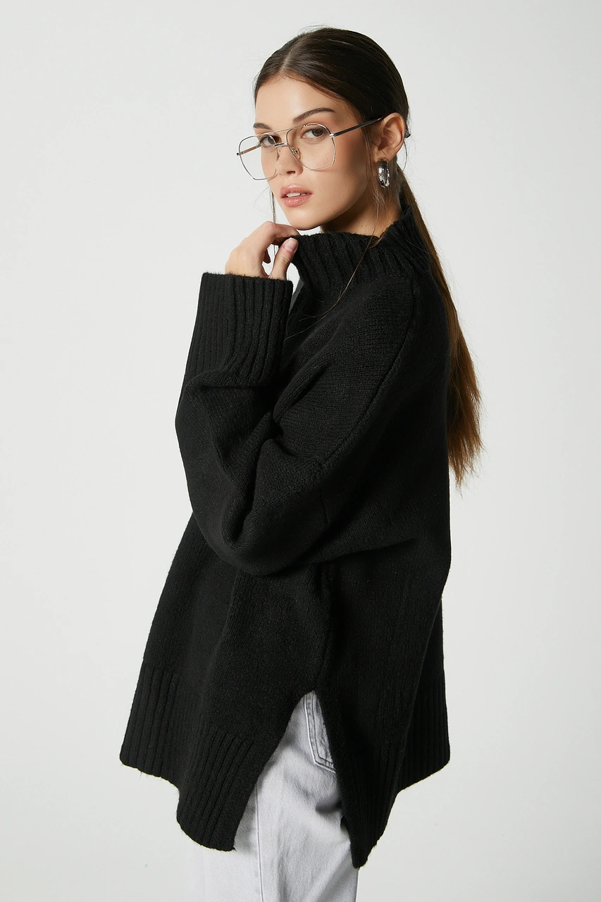 Ritnice Kadın Wonder Yumuşacık Dik Yaka Siyah Yırtmaçlı Oversize Triko Kazak Siyah
