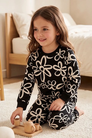 Zuzunga Kız Çocuk Siyah Beyaz Büyük Papatya Desenli Uzun Kollu Pijama Takımı