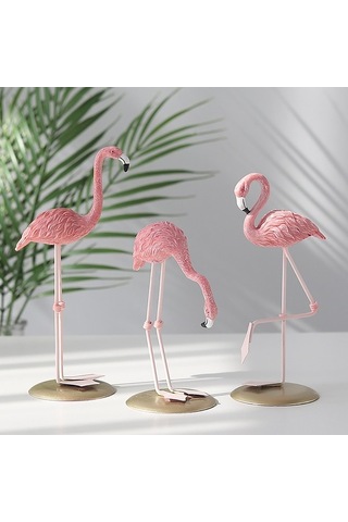 Novahub Flamingo Dekorasyonu, Sanatla