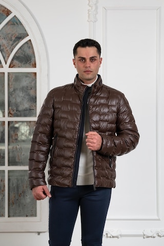 Regular Fit Dik Yaka Astarlı Kapitone Erkek Mont 001