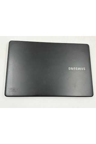 Samsung NP300ESL i3-6006U 12 GB 128 GB SSD 15.6" W11P Dizüstü Bilgisayar (Outlet)