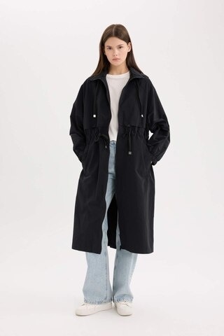 DeFacto Su İtici Kapüşonlu Fermuarlı Cepli Beli Büzgülü Mevsimlik Uzun Yağmurluk A6245AX25SPBK27 Siyah