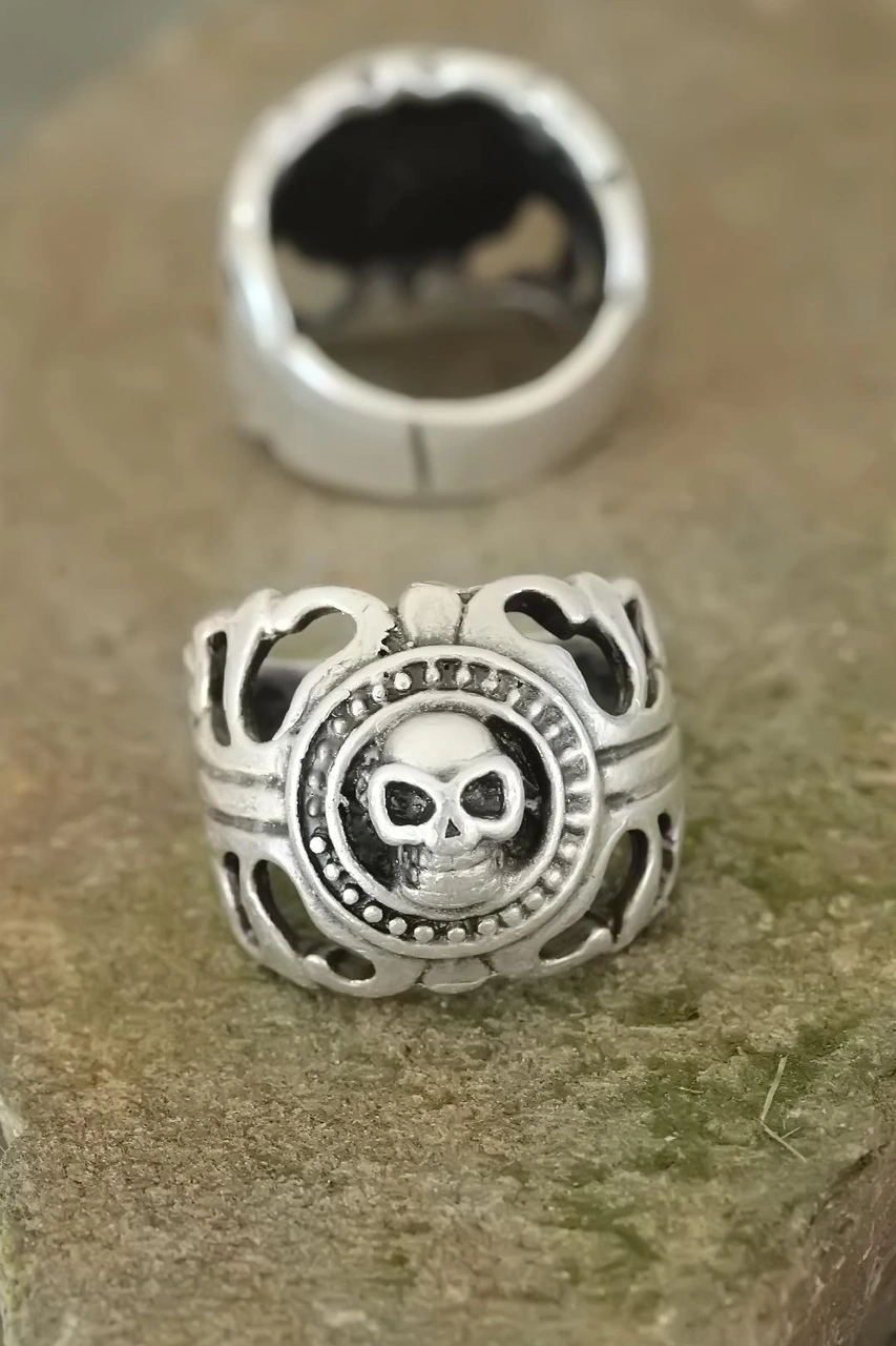 Eskitme Gümüş Renk Metal Kuru Kafa Tasarım Ayarlamalı Erkek Yüzük Diğer