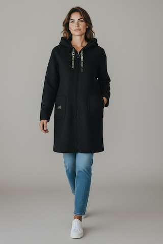 Kadın Üstten Cepli Kapüşonlu Önü Fermuarlı Kaşe Hırka Siyah