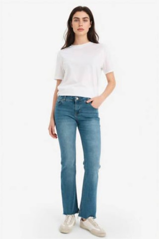 Defacto Crop Flare Fıt Düşük Bel Bilek Boy Jean Yıkamalı Pantolon G8024ax26spnm28 Mavi-nm28