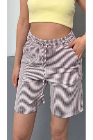 Yandan Cepli Beli Bağcıklı Su Yolu Kadın Çizgili Şort Kırmızı