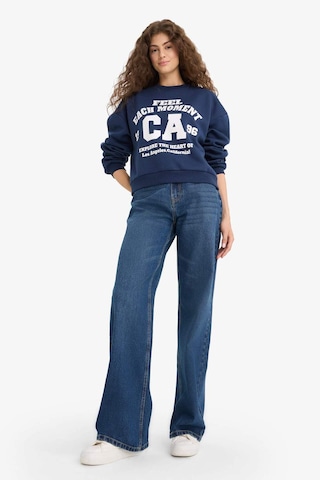 Defacto Regular Fit Bisiklet Yaka Baskılı Sweatshirt E8746ax25wnnv241 Lacivert