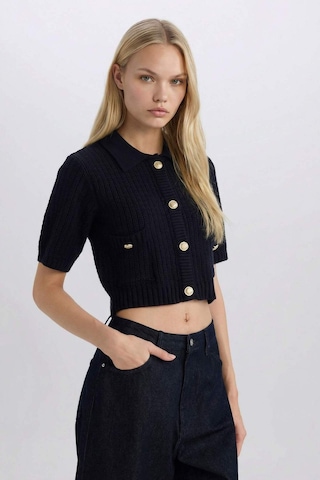 DeFacto Cropped Fit Gömlek Yaka Düğmeli Triko Kısa Kollu Hırka E1977AX24WNNV134