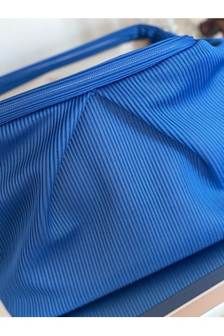 Parlak Mavi, Piliseli Çizgi Detaylı El Çantası Mavi