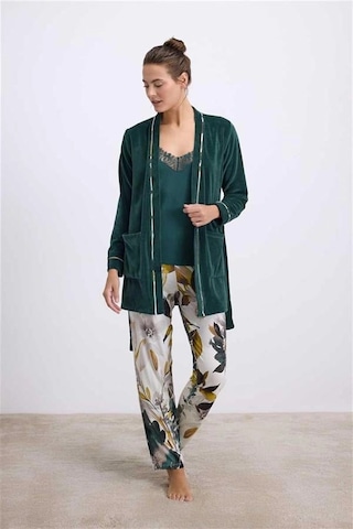 Will Like Kadife Sabahlık, Dantelli Atlet Ve Desenli Pantolon Pijama Takımı Koyu Yeşil Will Like Kadife Sabahlık, Dantelli Atlet Ve Desenli Pantolon Pijama Takımı Koyu Yeşil