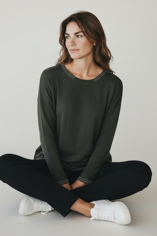 Kadın Yaka Ve Kol Ağzı Taşlı Etek Desenli Bluz Haki